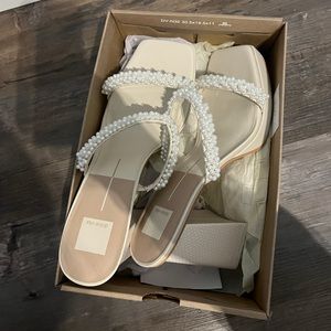 Dolce Vita Arielle vanilla pearl heels Size 12